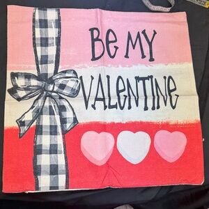 Valentine's Day Decorative Pillow Cover Be My Valentine 2 pieces in the set new